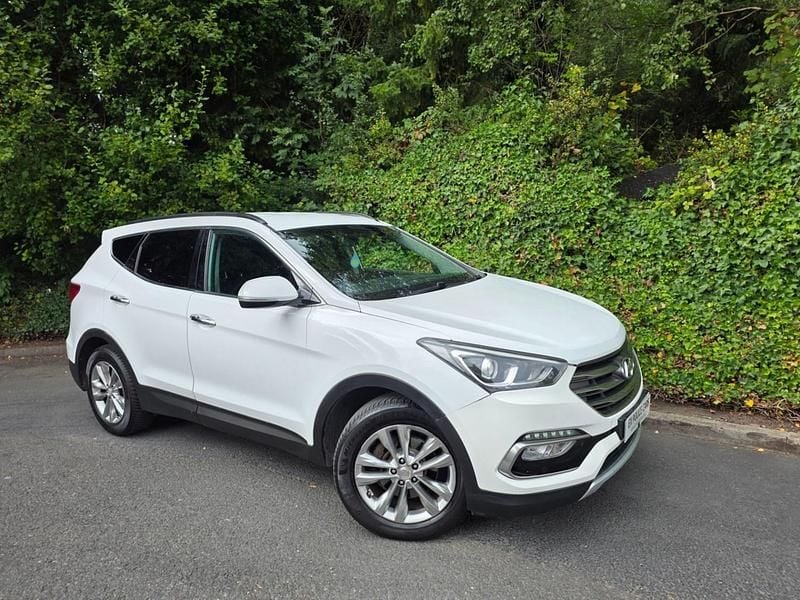 White Used 2016 Hyundai Santa Fe Premium SUV | £7,495 (Good price) - Image 1/4