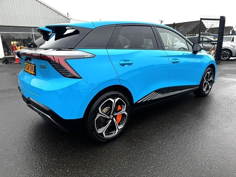 Used MG MG4 EV 315 kW (429 HP) 2024 Blue Hatchback