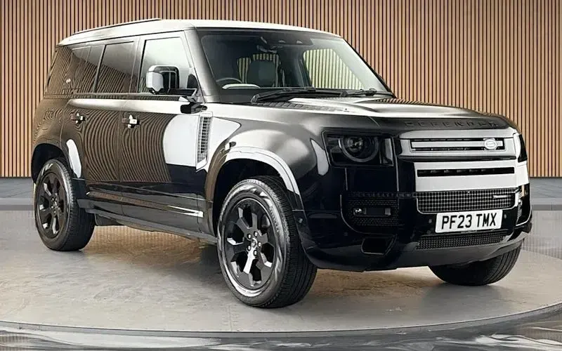 Used Land Rover Defender SE Dynamic 250 HP (183 kW) 2023 SUV