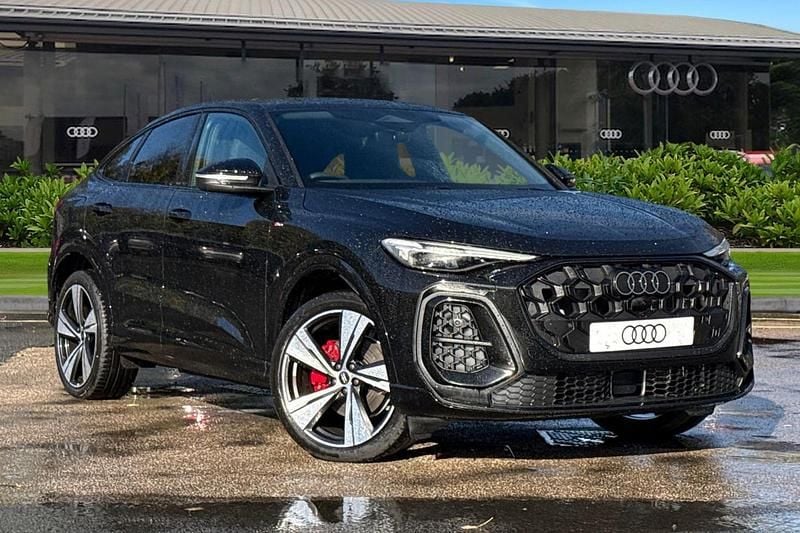 Black New 2025 Audi Q5 Sportback SUV | £59,005 (Fair price) - Image 1/4