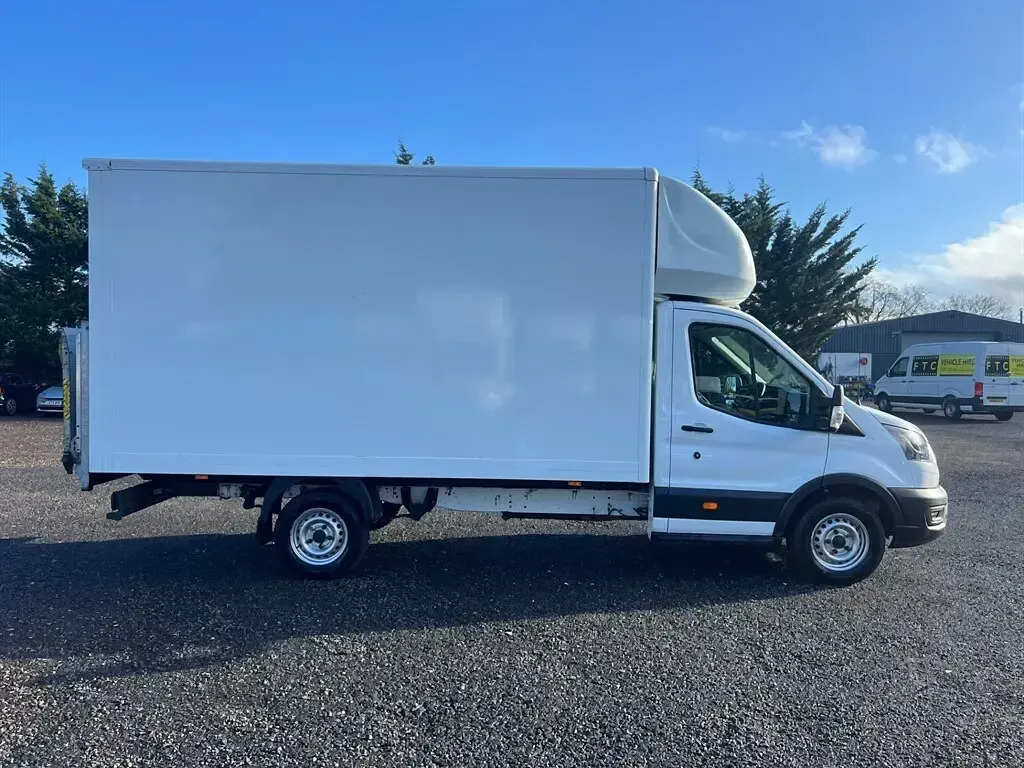 Used Ford Transit 130 HP (95 kW) 2022 White Cabriolet