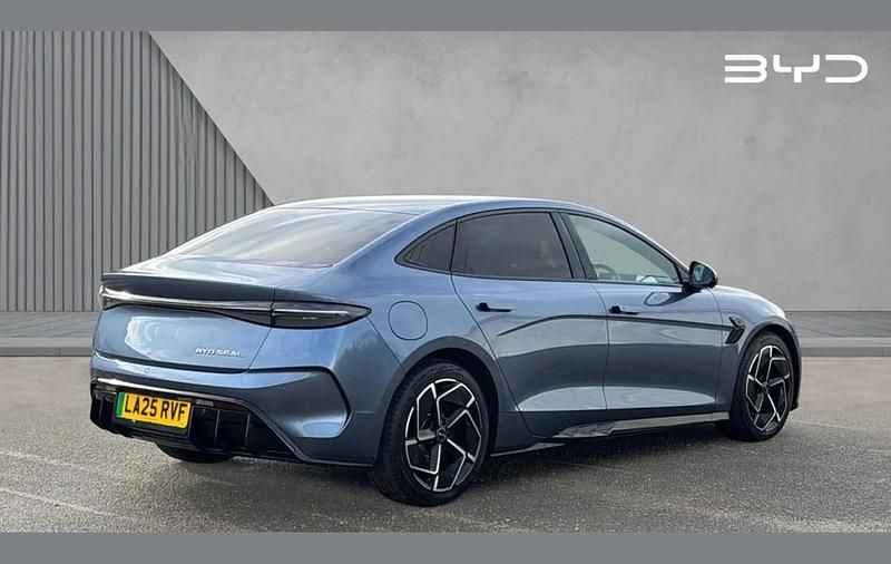 Used BYD Seal Design 230 kW (313 HP) 2025 Grey Sedan