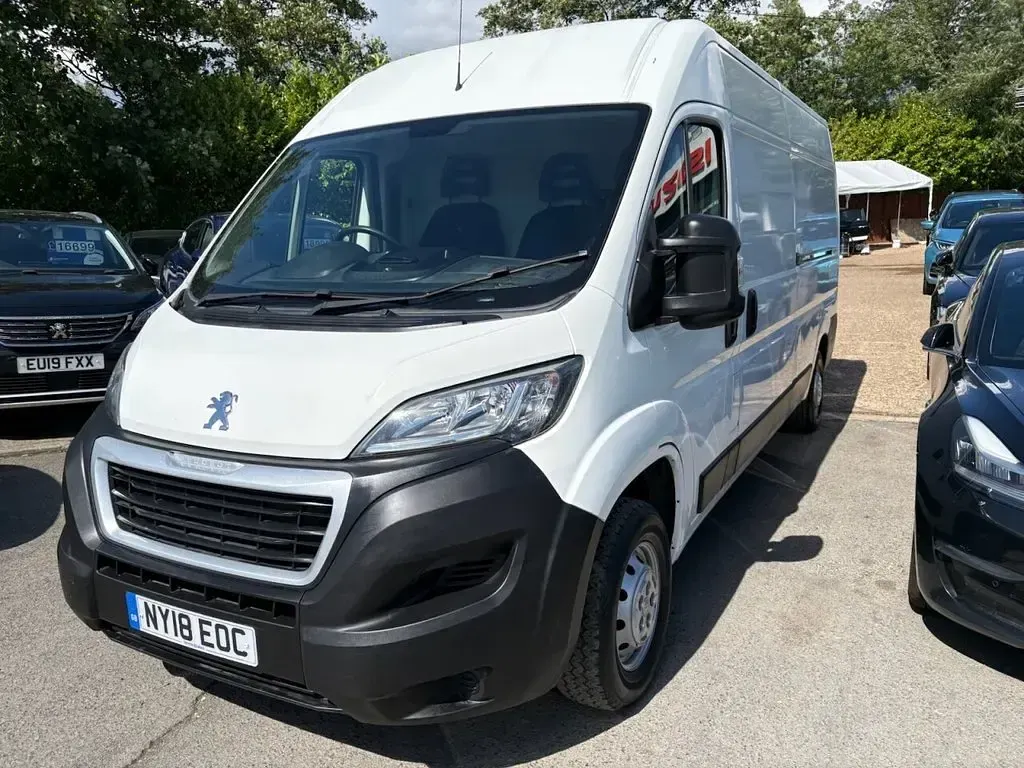 Used Peugeot Boxer 130 HP (95 kW) 2018 White Van