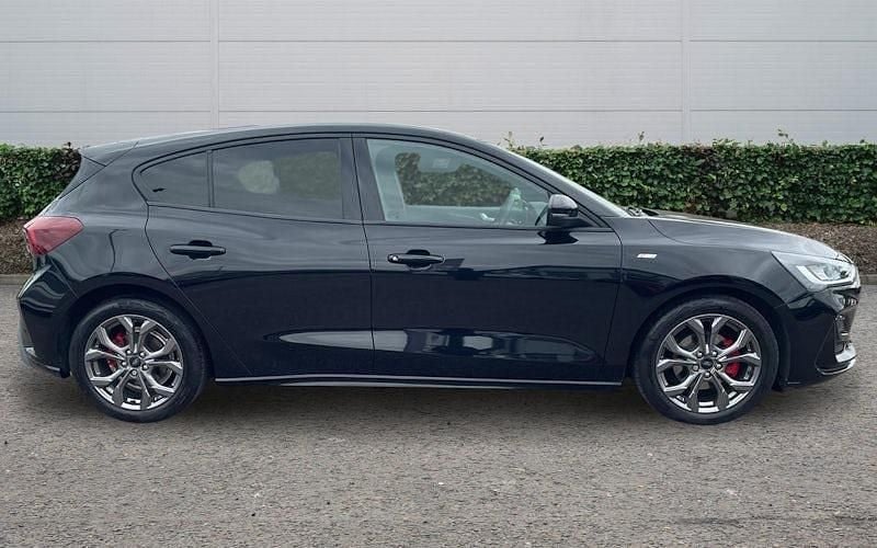Used Ford Focus ST-Line 125 HP (91 kW) 2024 Black Hatchback
