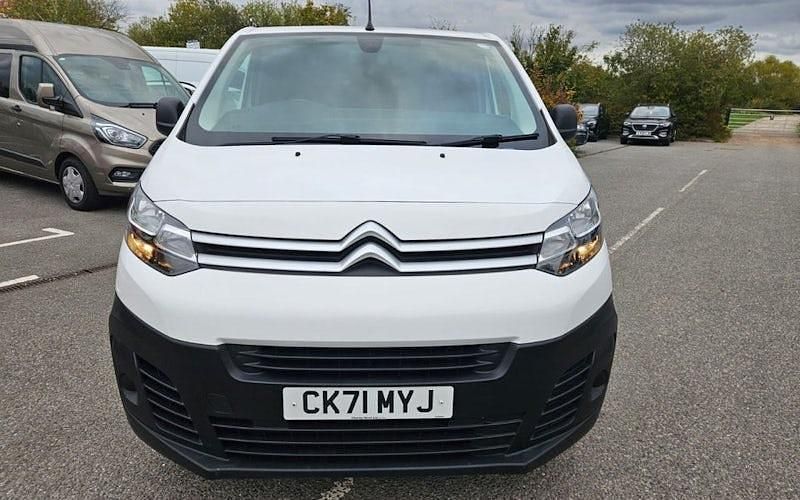 Used Citroën Dispatch 101 HP (74 kW) 2020 White MPV