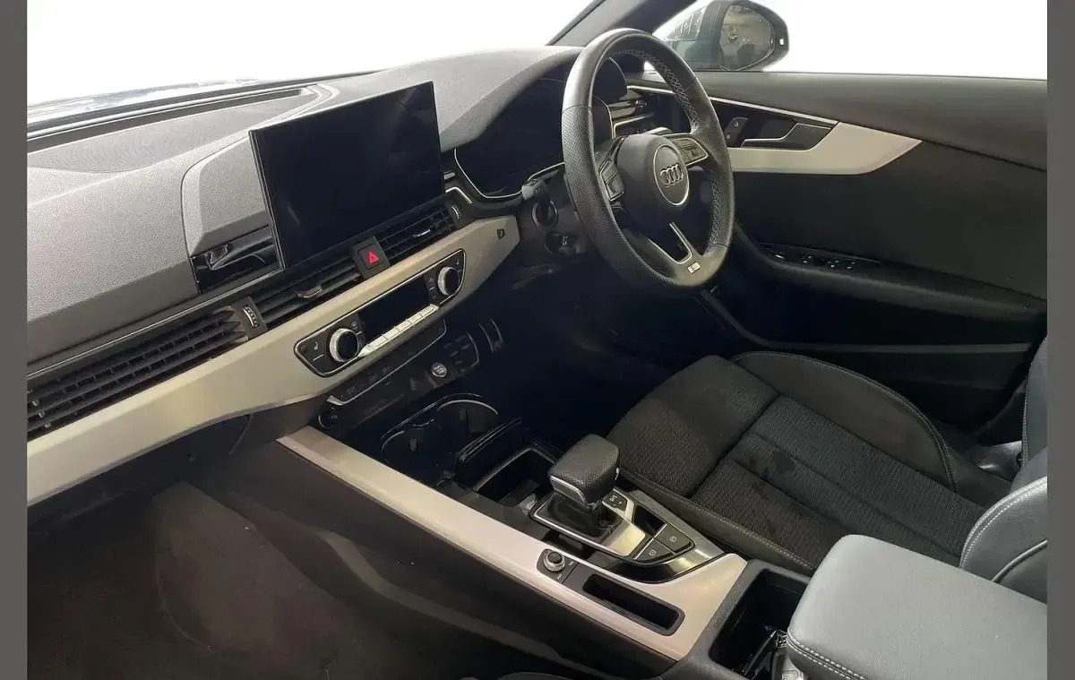 Used Audi A4 S-Line 147 HP (108 kW) 2023 Grey Sedan