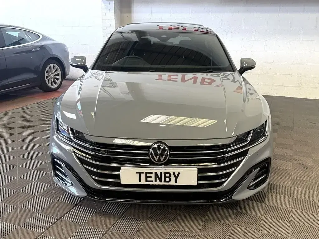 Usado VW Arteon R-line 190 HP (139 kW) 2021 Cinzento Citadino