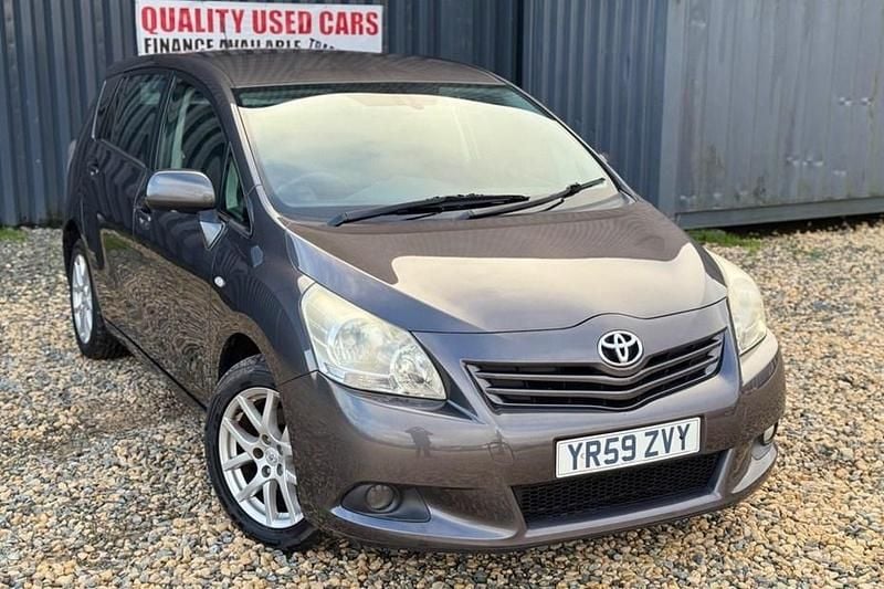 Grey Used 2009 Toyota Verso MPV | £2,490 (Good price) - Image 1/1
