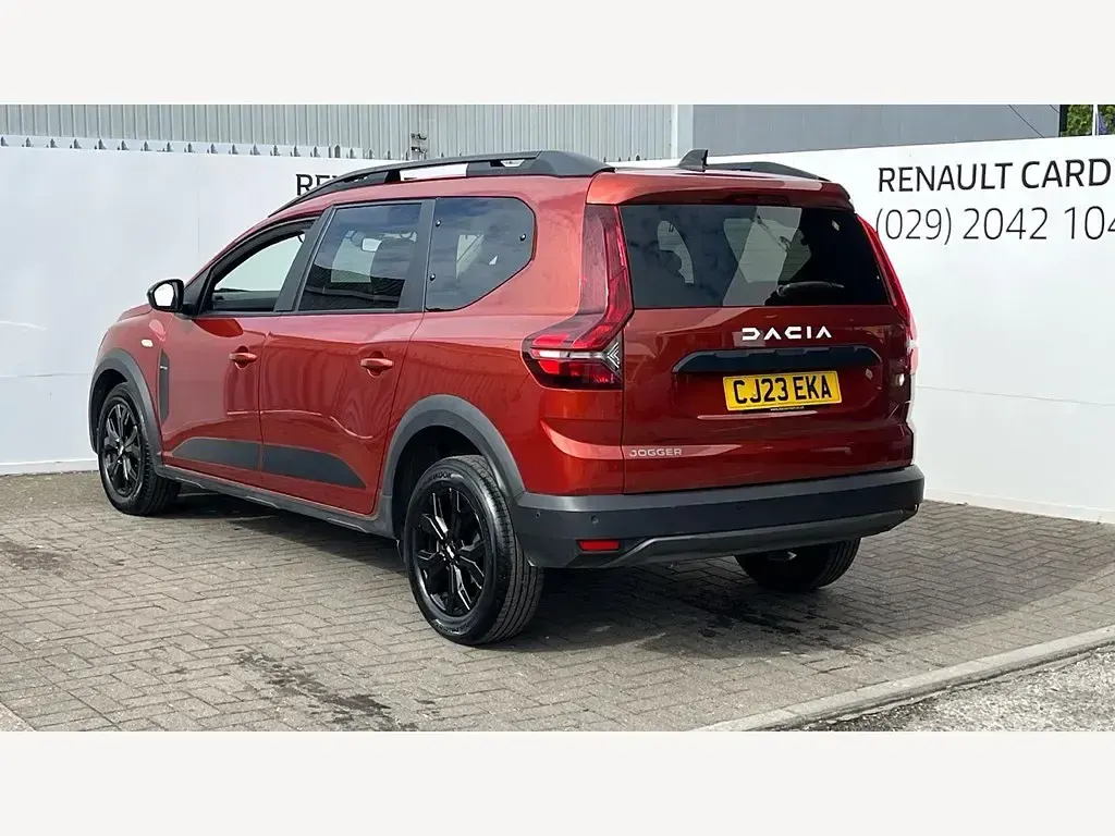 Second-hand Dacia Jogger Extreme 2023 Maro Monovolum