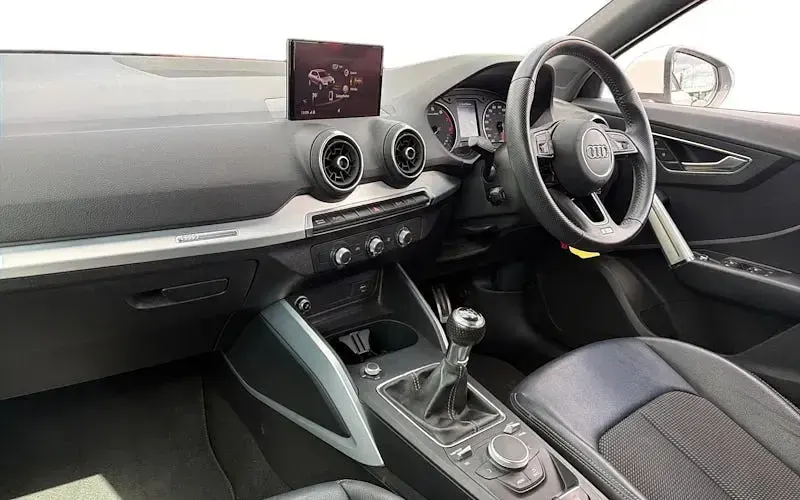Used Audi Q2 S-Line 116 HP (85 kW) 2018 White SUV