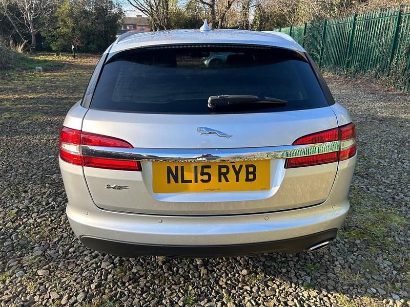 Begagnad Jaguar XF Luxury 2015 Silver Kombi