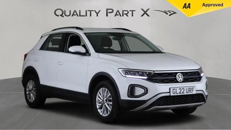 White Used 2022 VW T-Roc Life SUV | £18,080 (Good price) - Image 1/4