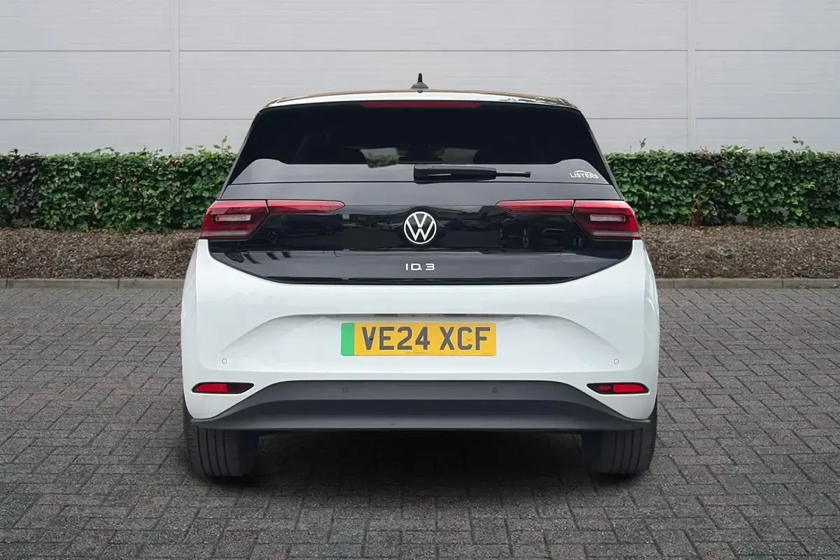 Used VW ID.3 Pro 150 kW (204 HP) 2024 White Hatchback
