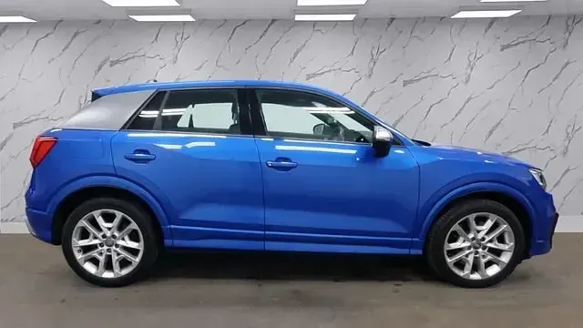 Usado Audi SQ2 Comfort 300 CV (220 kW) 2019 Azul SUV