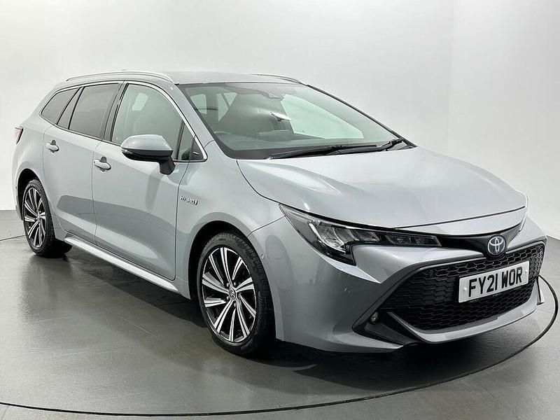 Used Toyota Corolla Design 122 HP (89 kW) 2021 Grey Estate