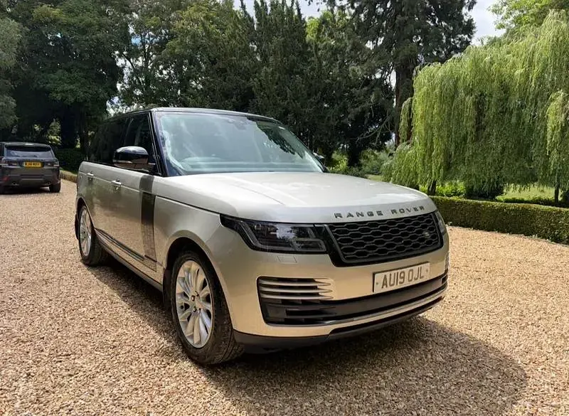 Used Land Rover Range Rover S 275 HP (202 kW) 2019 Silver SUV