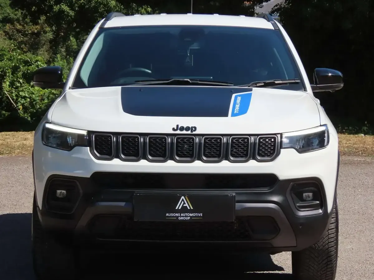 Used Jeep Compass Trailhawk 236 HP (173 kW) 2022 White SUV