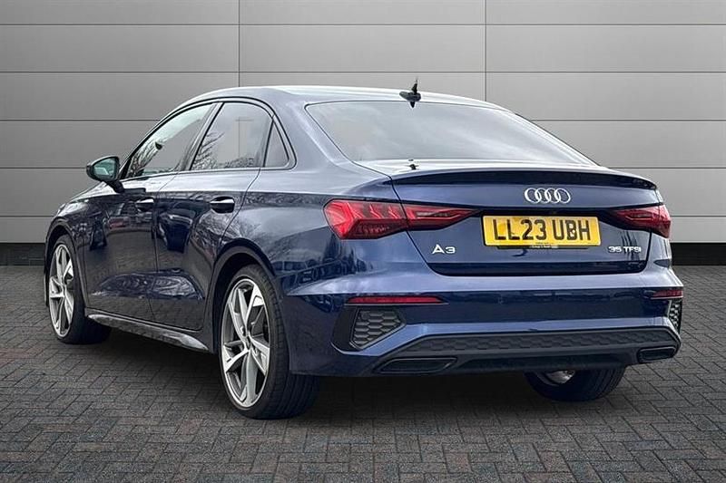 Used Audi A3 Comfort 150 HP (110 kW) 2023 Blue Sedan