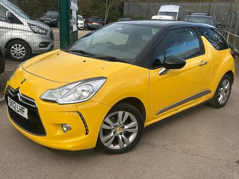 Used Citroën DS3 120 HP (88 kW) 2012 Yellow Hatchback