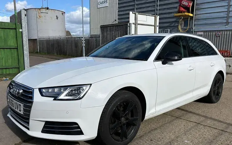 Usado Audi A4 Sport 150 HP (110 kW) 2017 Branco Carrinha