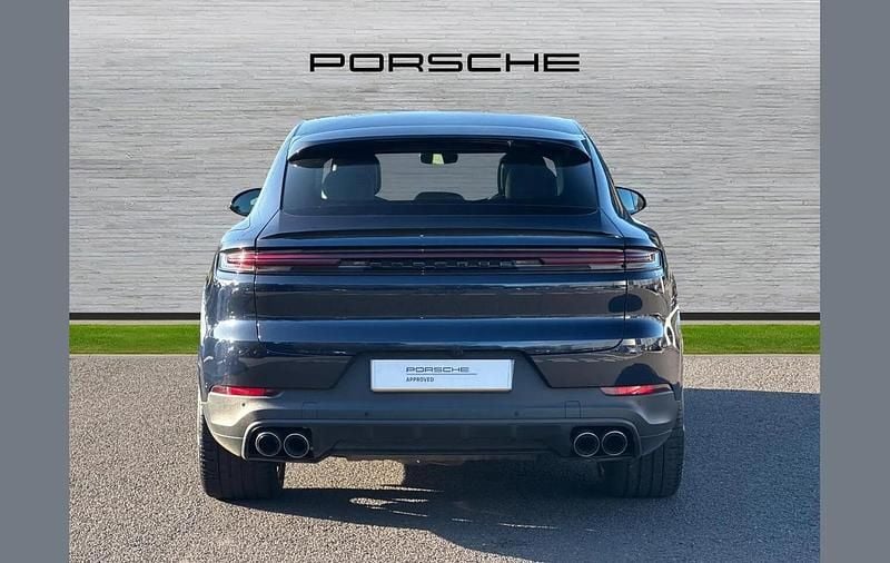 Used Porsche Cayenne 464 HP (341 kW) 2023 Blue SUV