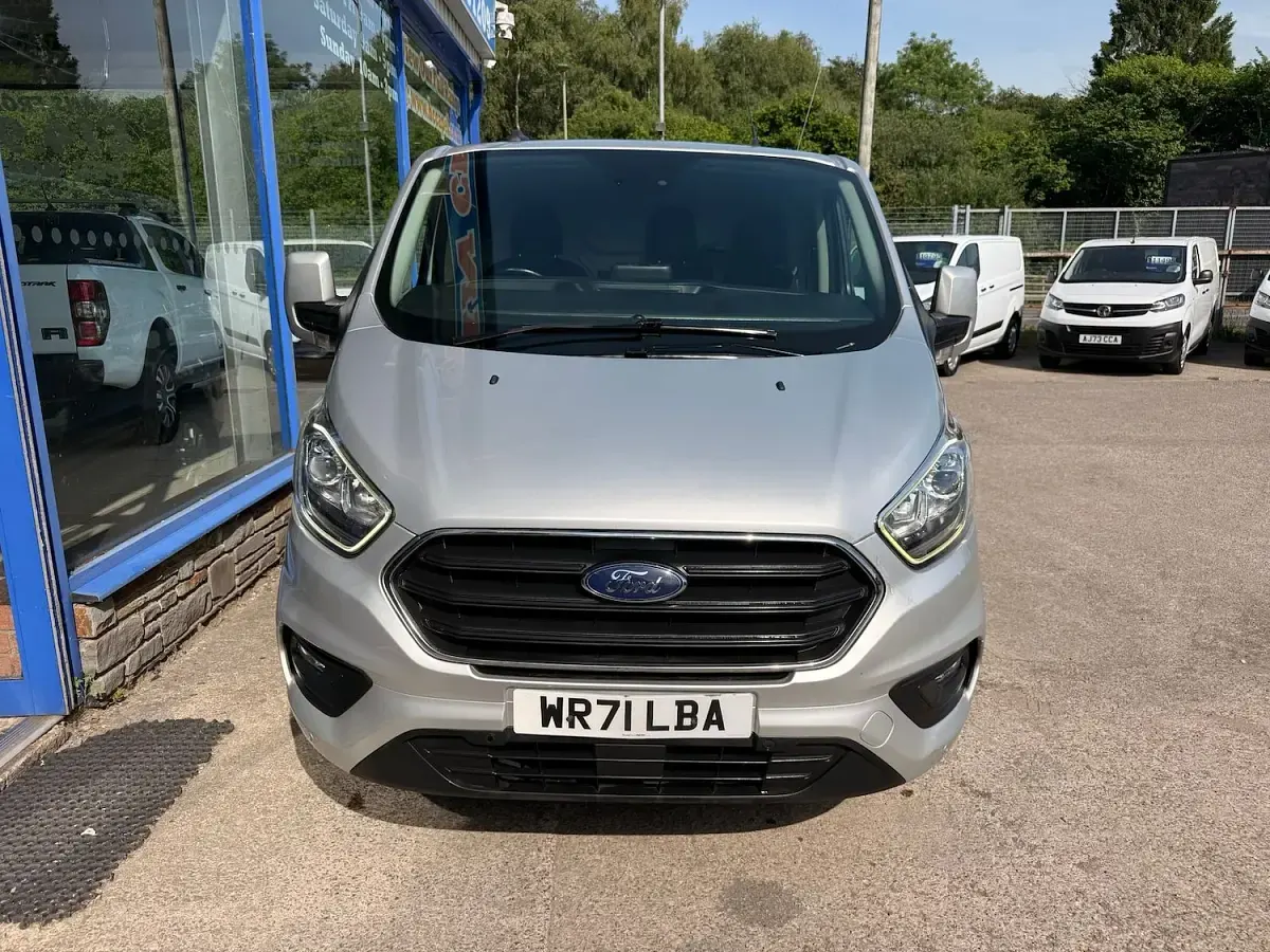 Used Ford Transit Custom Limited 130 HP (95 kW) 2021 Silver Van