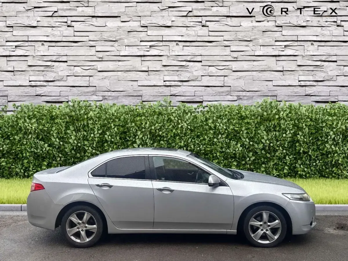 Używany Honda Accord EX 150 KM (110 kW) 2012 Srebrny Sedan/Limuzyna