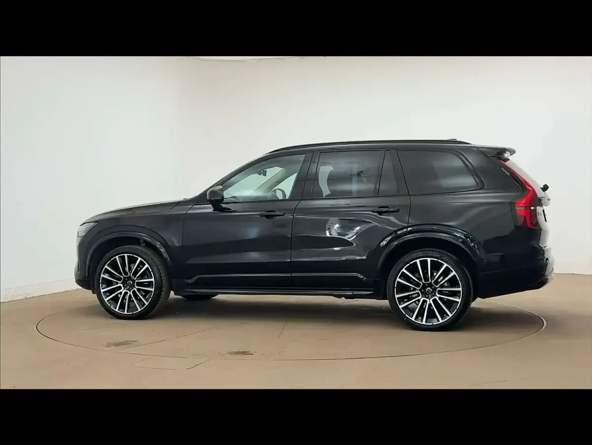 Usado Volvo XC90 Ultra 455 HP (334 kW) 2025 Preto SUV