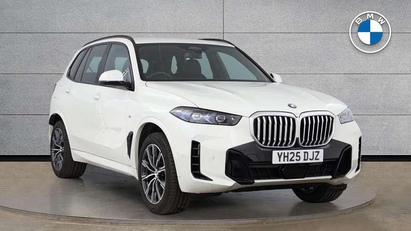 White Used 2025 BMW X5 M Sport SUV | £64,402 (Expensive) - Image 1/4
