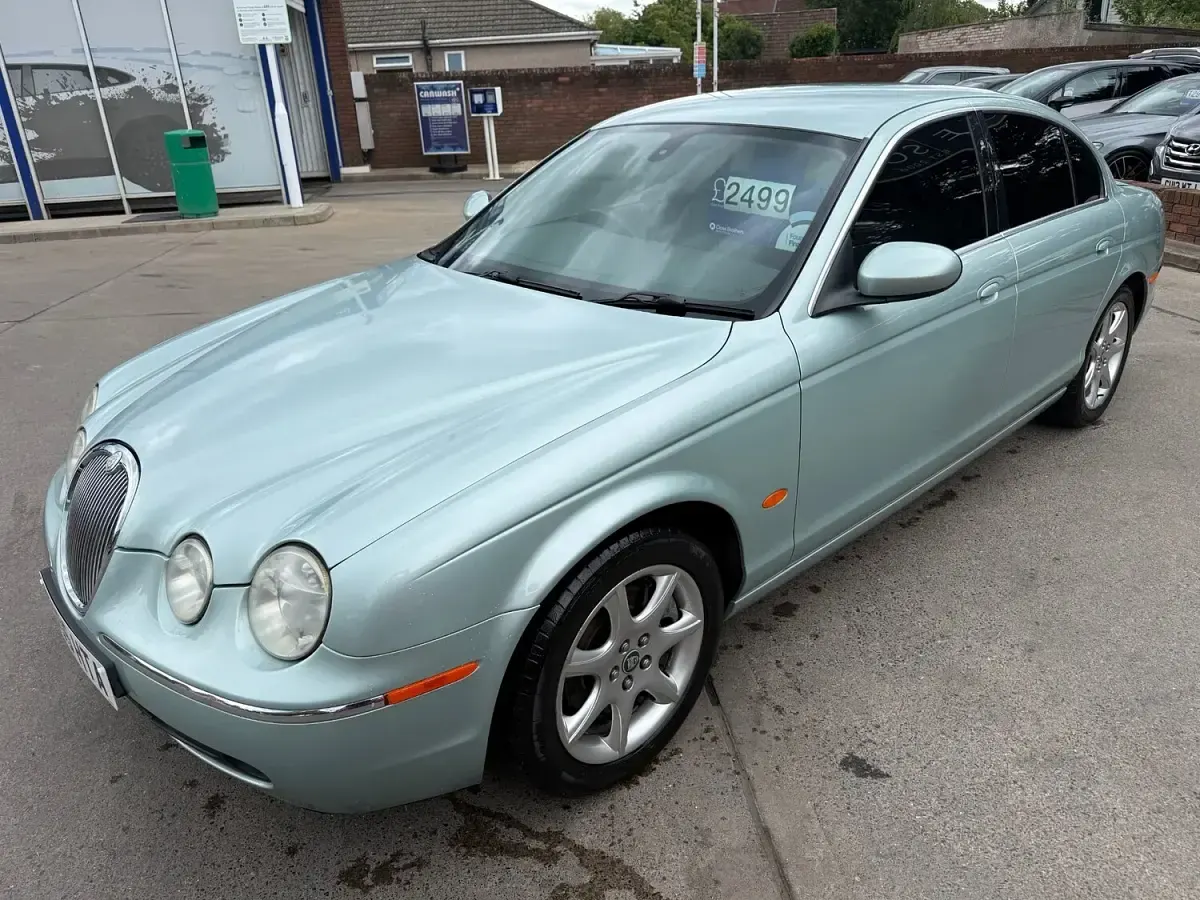 Used Jaguar S-Type SE 206 HP (151 kW) 2005 Silver Sedan