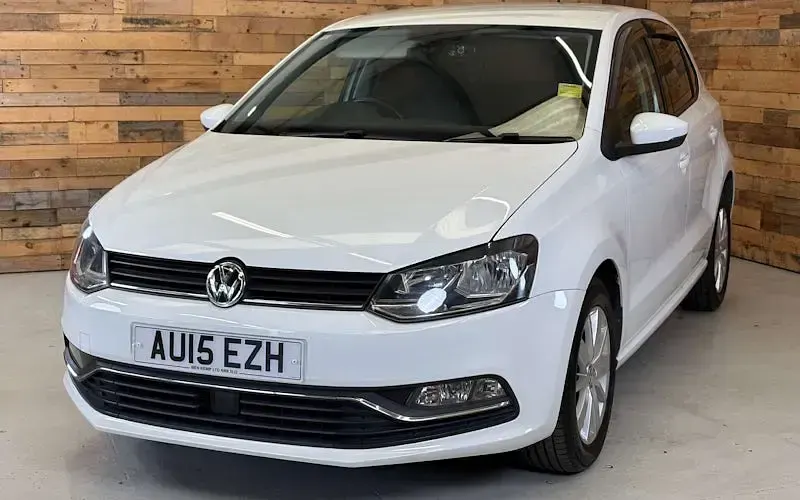 Used VW Polo SE 90 HP (66 kW) 2015 White Hatchback
