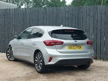 Used Ford Focus Titanium 125 HP (91 kW) 2022 Silver Hatchback