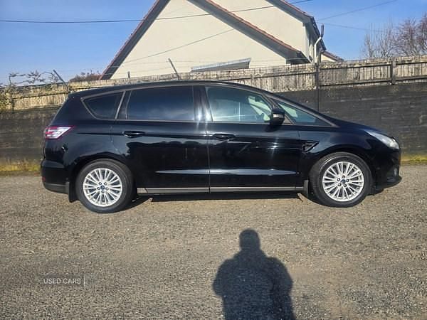 Begagnad Ford S-MAX Zetec 150 HK (110 kW) 2015 Svart Minibuss
