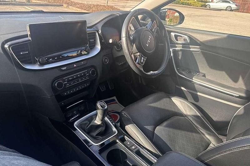 Used Kia XCeed 158 HP (116 kW) 2022 White SUV