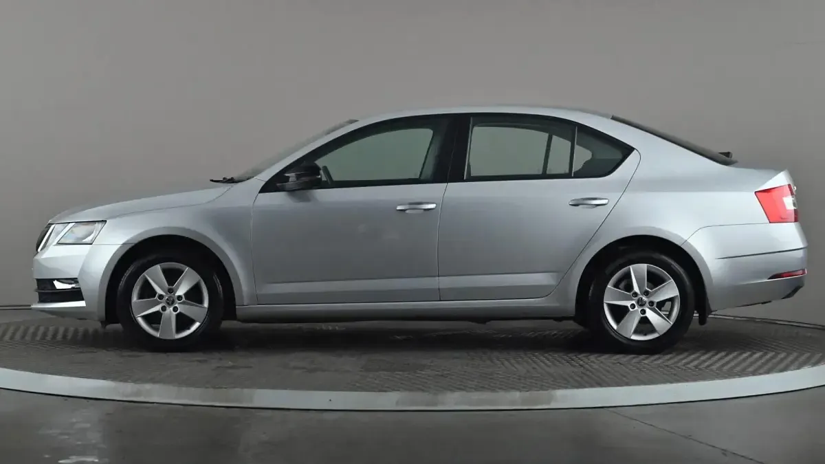 Gebraucht Skoda Octavia SE 115 PS (84 kW) 2017 Silber Kleinwagen