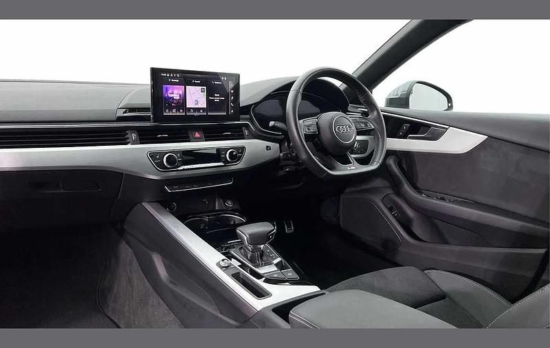 Used Audi A5 Sportback S-Line 200 HP (147 kW) 2022 Grey Hatchback