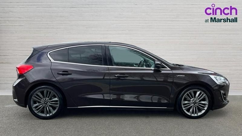 Used Ford Focus Vignale 182 HP (133 kW) 2019 Purple Hatchback