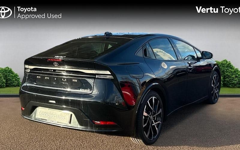 Used Toyota Prius 223 HP (164 kW) 2025 Hatchback