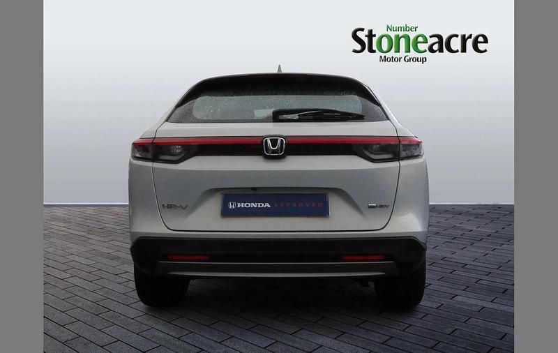 Used Honda HR-V Elegance 152 HP (111 kW) 2022 White SUV