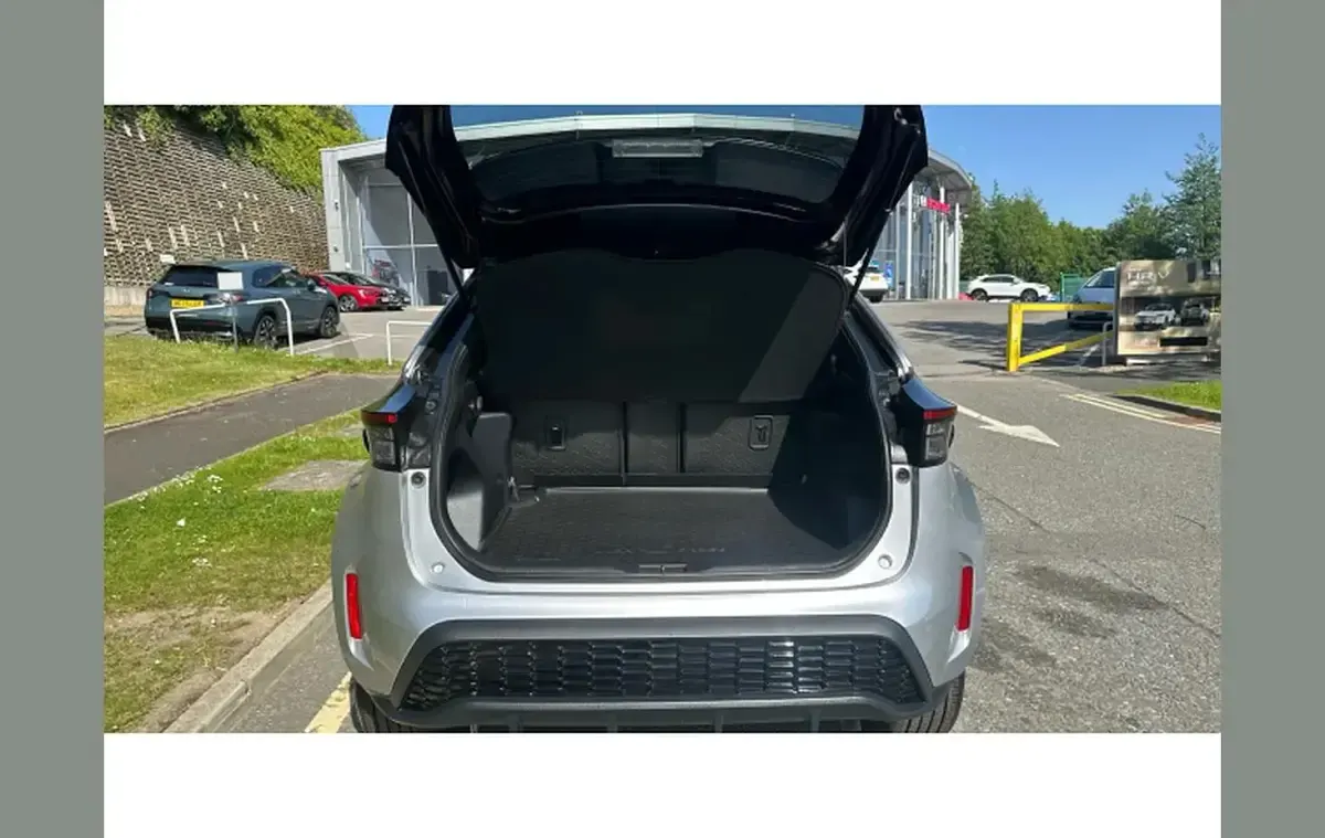 Used Toyota Yaris Cross Sport 113 HP (83 kW) 2022 Silver SUV