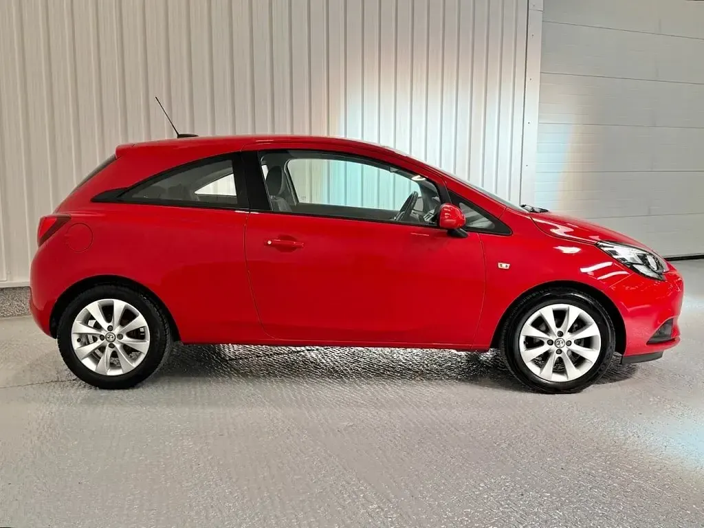 Used Vauxhall Corsa 75 HP (55 kW) 2017 Red Hatchback