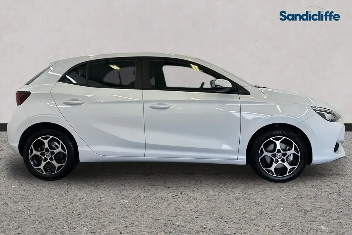 Used MG MG3 SE 194 HP (142 kW) 2024 Solid  arctic white Hatchback