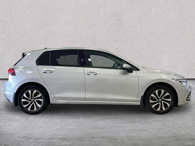 Used VW Golf VIII Active 150 HP (110 kW) 2022 Silver Hatchback