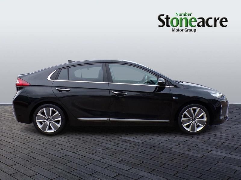 Used Hyundai Ioniq Premium SE 141 HP (103 kW) 2017 Black Hatchback