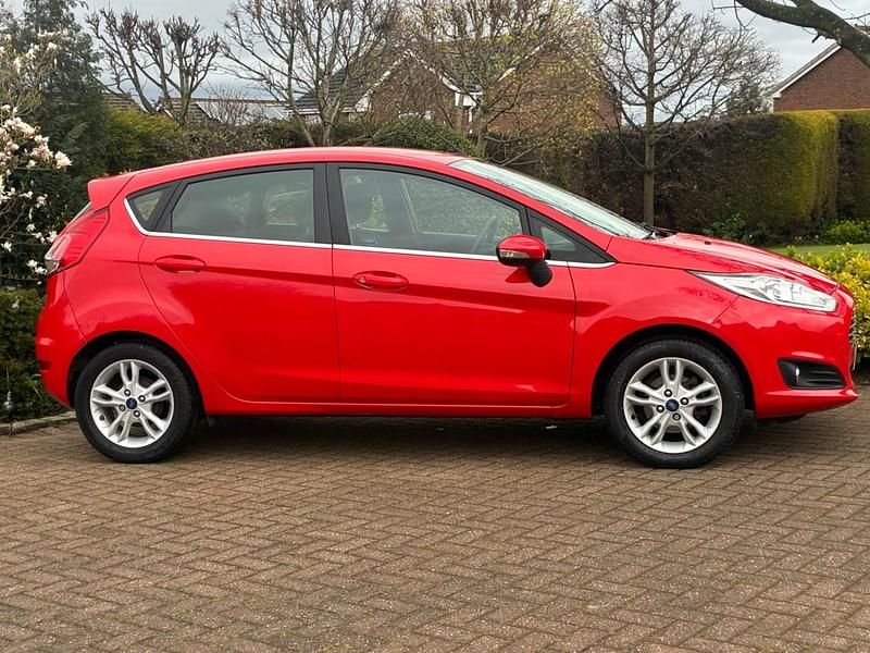 Used Ford Fiesta Zetec 2017 Red Hatchback