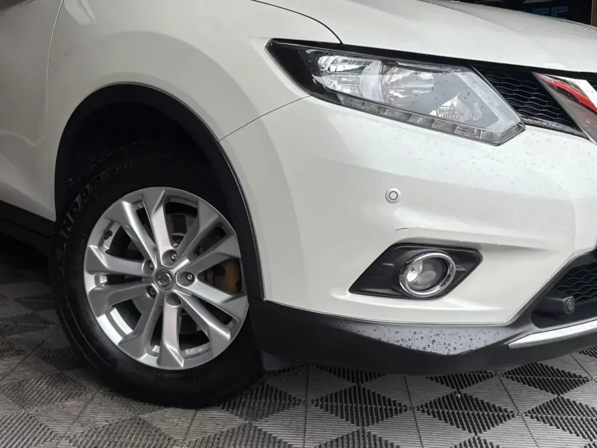 Używany Nissan X-Trail Acenta 177 KM (130 kW) 2017 Biały SUV