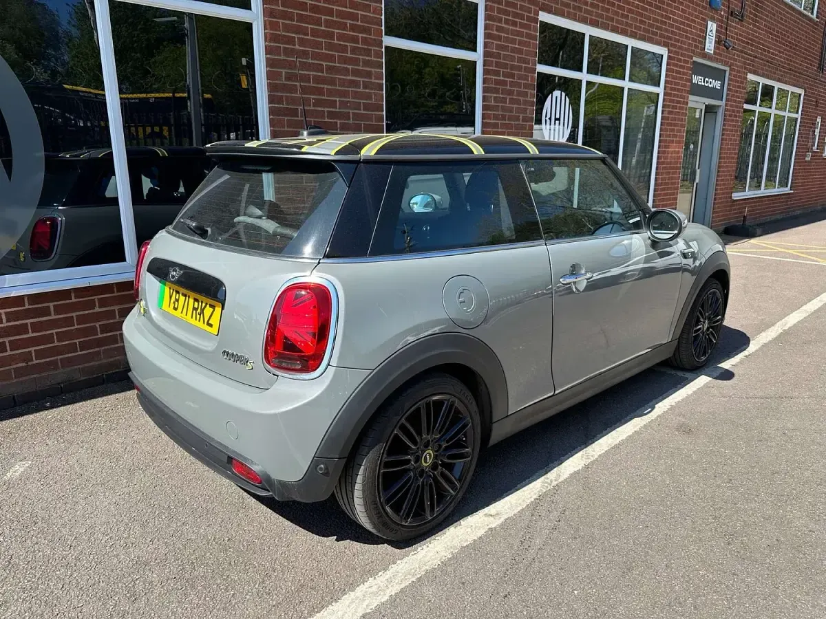 Used Mini Cooper S Hatch 135 kW (184 HP) 2022 Grey Hatchback