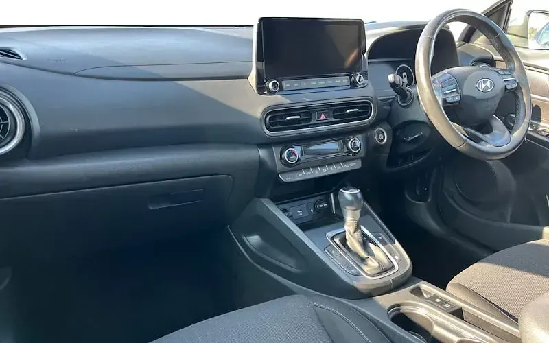 Used Hyundai Kona Premium 141 HP (103 kW) 2022 White SUV