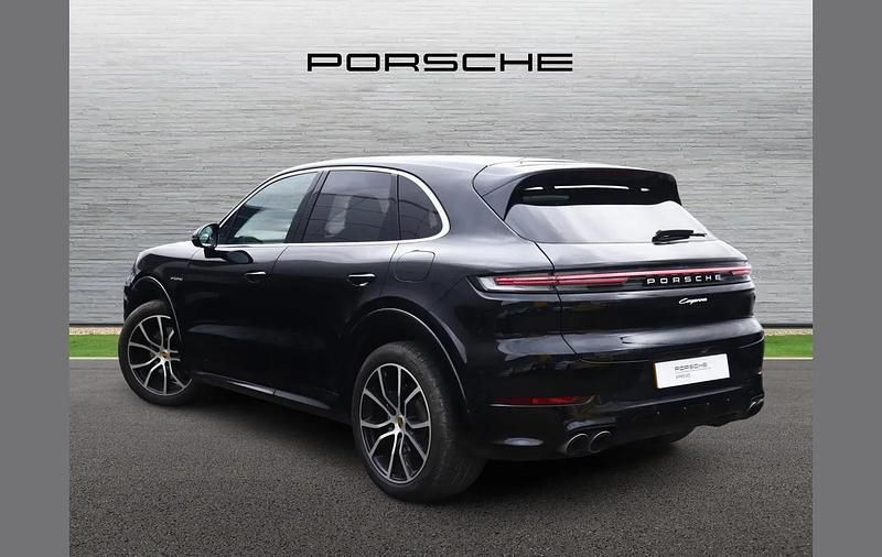 Used Porsche Cayenne 234 HP (172 kW) 2023 Blue SUV