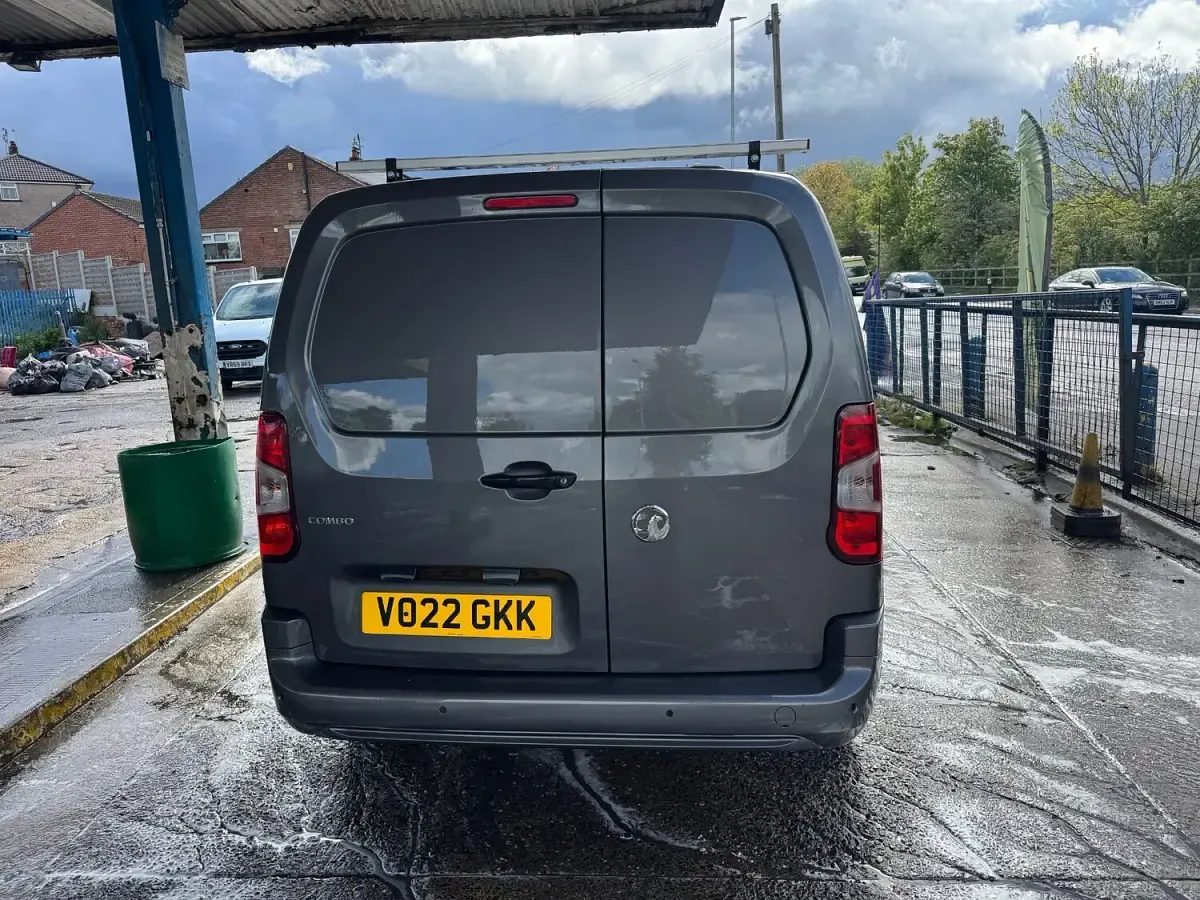 Used Vauxhall Combo Sportive 100 HP (73 kW) 2022 Grey MPV